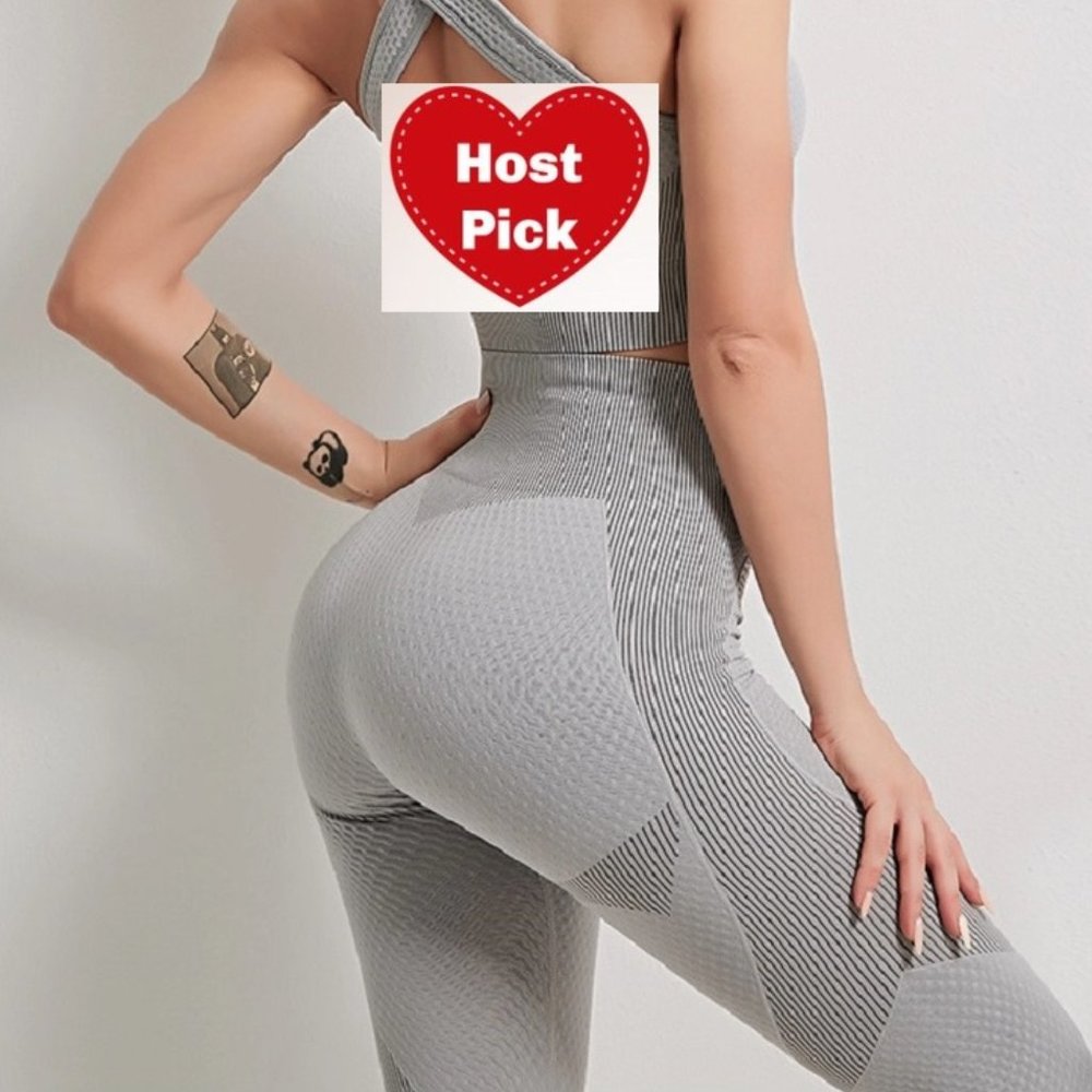 Fitness Fashion Activewear - 3 piece set New form hugging stretchable fabric